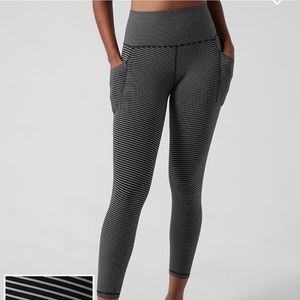 Salutation Stash Textured 7/8 Tight